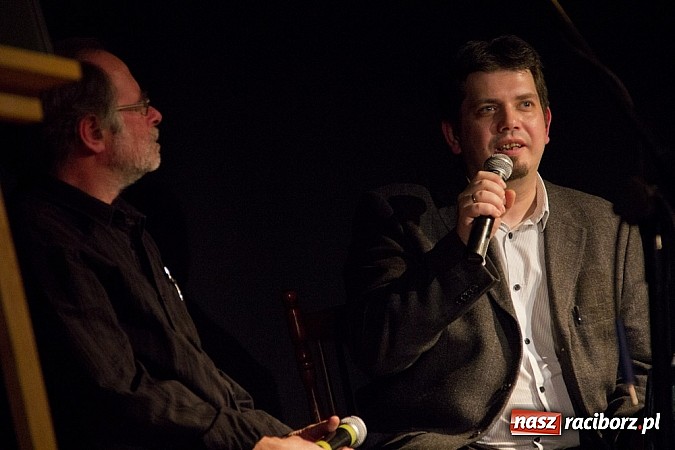 Zdjęcie w galerii na portalu naszraciborz.pl: W Strzesze promowano nowy Almanach wiadomości z regionu