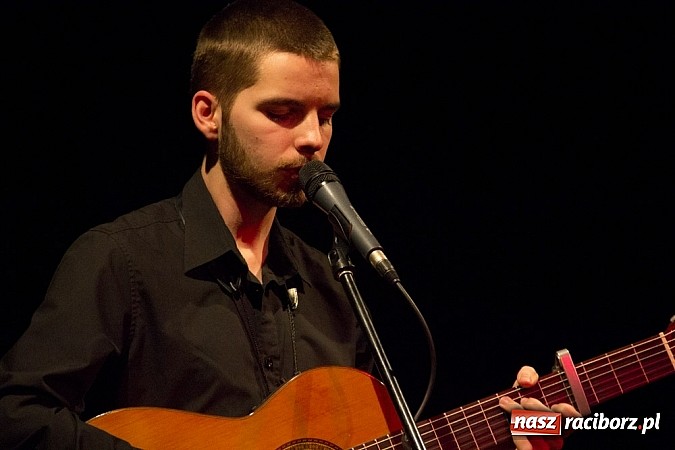 Zdjęcie w galerii na portalu naszraciborz.pl: W Strzesze promowano nowy Almanach wiadomości z regionu