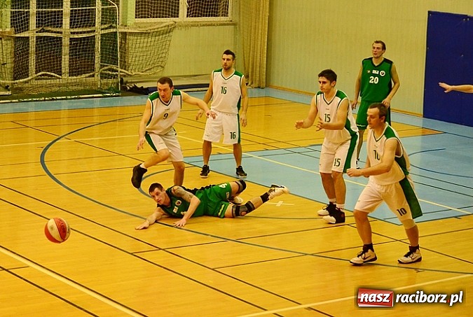 Zdjęcie w galerii na portalu naszraciborz.pl: Wyjazdowe zwycięstwo naszych koszykarzy w Gliwicach wiadomości z regionu