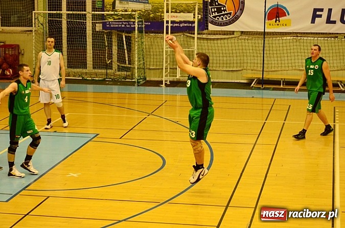 Zdjęcie w galerii na portalu naszraciborz.pl: Wyjazdowe zwycięstwo naszych koszykarzy w Gliwicach wiadomości z regionu
