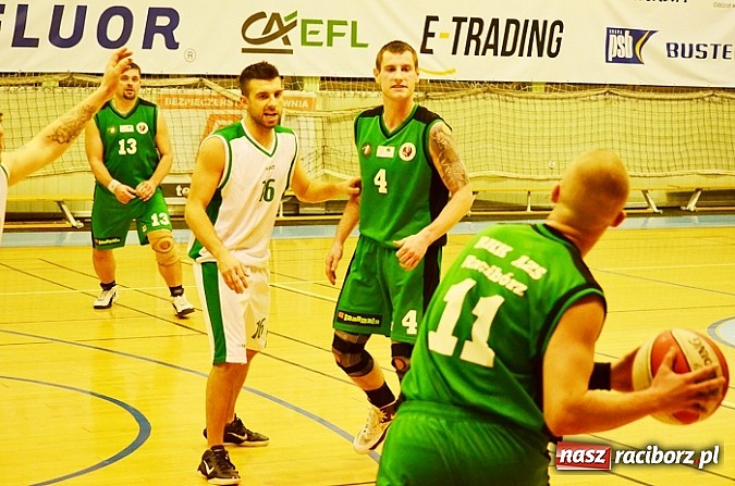 Zdjęcie w galerii na portalu naszraciborz.pl: Wyjazdowe zwycięstwo naszych koszykarzy w Gliwicach wiadomości z regionu