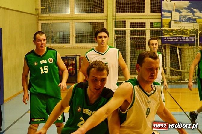 Zdjęcie w galerii na portalu naszraciborz.pl: Wyjazdowe zwycięstwo naszych koszykarzy w Gliwicach wiadomości z regionu