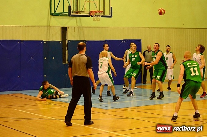 Zdjęcie w galerii na portalu naszraciborz.pl: Wyjazdowe zwycięstwo naszych koszykarzy w Gliwicach wiadomości z regionu