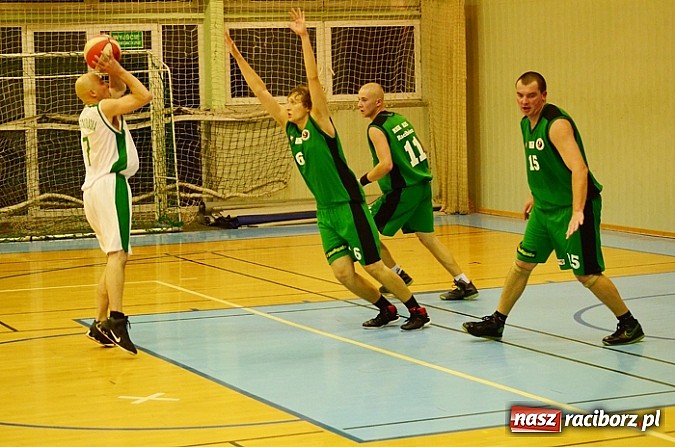 Zdjęcie w galerii na portalu naszraciborz.pl: Wyjazdowe zwycięstwo naszych koszykarzy w Gliwicach wiadomości z regionu