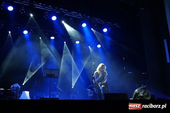 Zdjęcie w galerii na portalu naszraciborz.pl: Marzena Korzonek w nowym stylu wiadomości z regionu