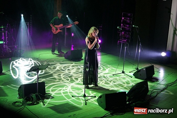 Zdjęcie w galerii na portalu naszraciborz.pl: Marzena Korzonek w nowym stylu wiadomości z regionu