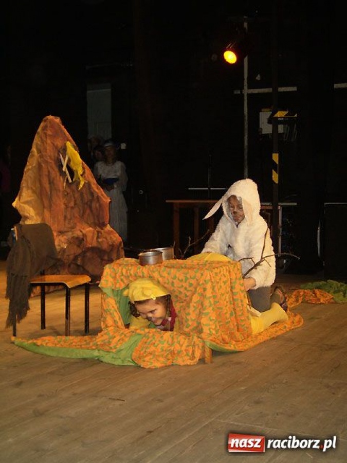 Zdjęcie w galerii na portalu naszraciborz.pl: Teatralne zmagania w Strzesze wiadomości z regionu