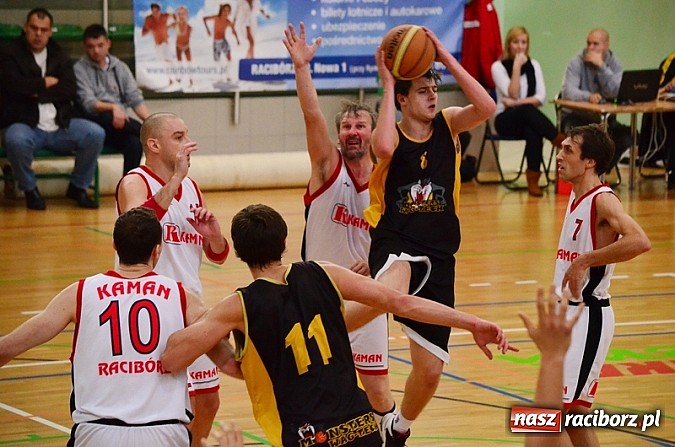 Zdjęcie w galerii na portalu naszraciborz.pl: Wygrywali faworyci meczów wiadomości z regionu