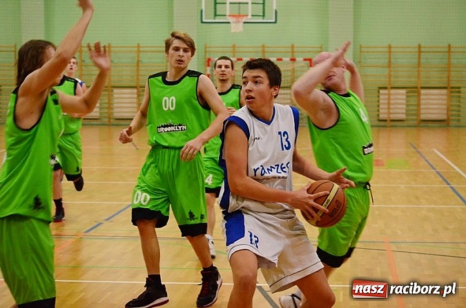 Zdjęcie w galerii na portalu naszraciborz.pl: Wygrywali faworyci meczów wiadomości z regionu