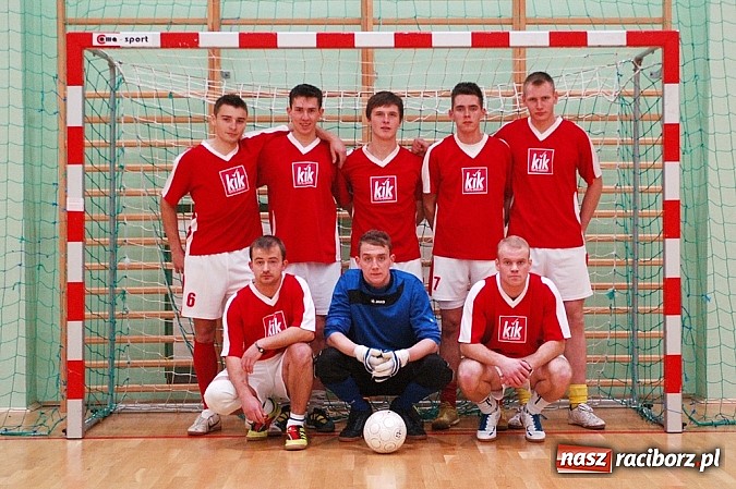 Zdjęcie w galerii na portalu naszraciborz.pl: HLPN: LaŻulowe Wybrzeże na kolanach wiadomości z regionu