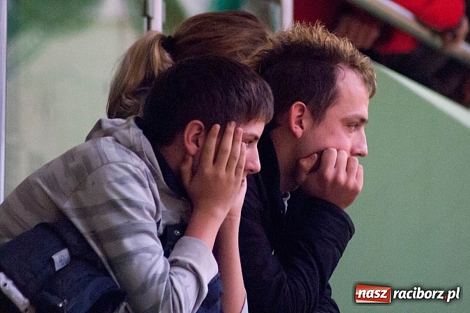 Zdjęcie w galerii na portalu naszraciborz.pl: HLPN: LaŻulowe Wybrzeże na kolanach wiadomości z regionu