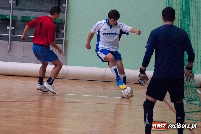 Zdjęcie w galerii na portalu naszraciborz.pl: HLPN: LaŻulowe Wybrzeże na kolanach wiadomości z regionu