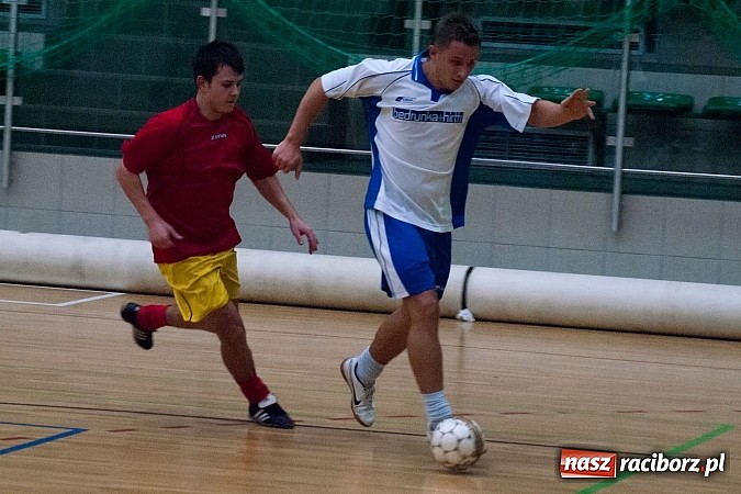 Zdjęcie w galerii na portalu naszraciborz.pl: HLPN: LaŻulowe Wybrzeże na kolanach wiadomości z regionu