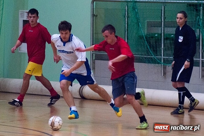 Zdjęcie w galerii na portalu naszraciborz.pl: HLPN: LaŻulowe Wybrzeże na kolanach wiadomości z regionu