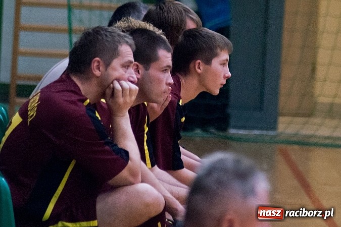 Zdjęcie w galerii na portalu naszraciborz.pl: HLPN: LaŻulowe Wybrzeże na kolanach wiadomości z regionu