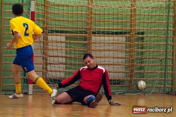 Zdjęcie w galerii na portalu naszraciborz.pl: HLPN: LaŻulowe Wybrzeże na kolanach wiadomości z regionu