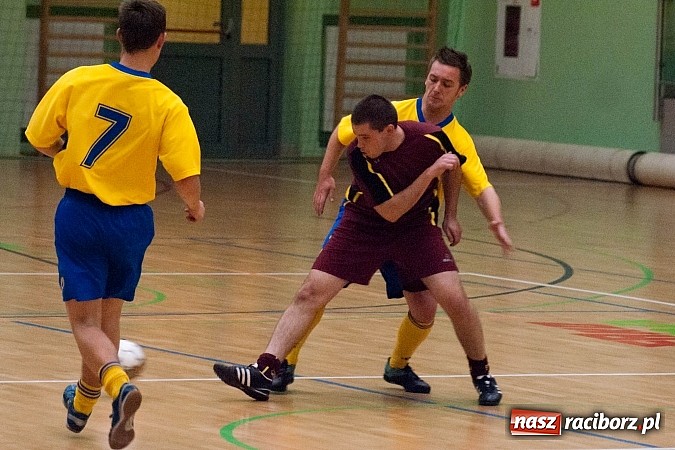 Zdjęcie w galerii na portalu naszraciborz.pl: HLPN: LaŻulowe Wybrzeże na kolanach wiadomości z regionu