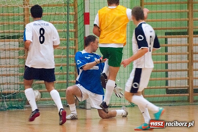 Zdjęcie w galerii na portalu naszraciborz.pl: HLPN: LaŻulowe Wybrzeże na kolanach wiadomości z regionu