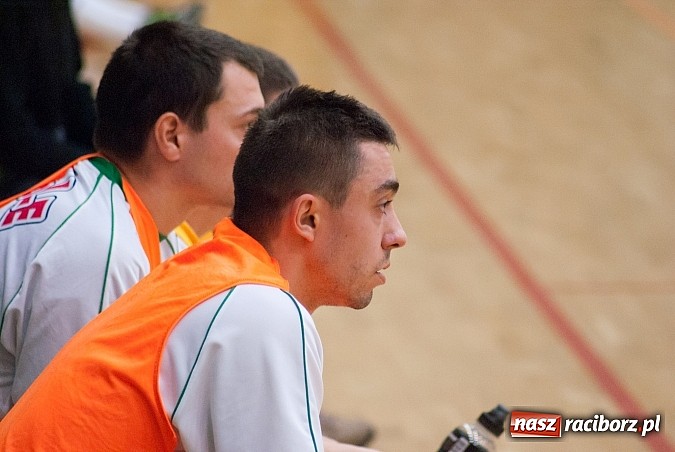 Zdjęcie w galerii na portalu naszraciborz.pl: HLPN: LaŻulowe Wybrzeże na kolanach wiadomości z regionu