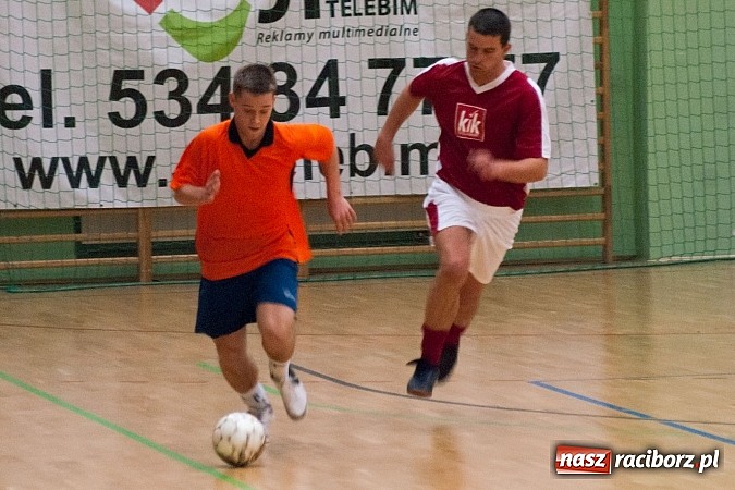 Zdjęcie w galerii na portalu naszraciborz.pl: HLPN: LaŻulowe Wybrzeże na kolanach wiadomości z regionu