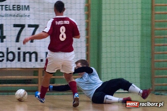 Zdjęcie w galerii na portalu naszraciborz.pl: HLPN: LaŻulowe Wybrzeże na kolanach wiadomości z regionu