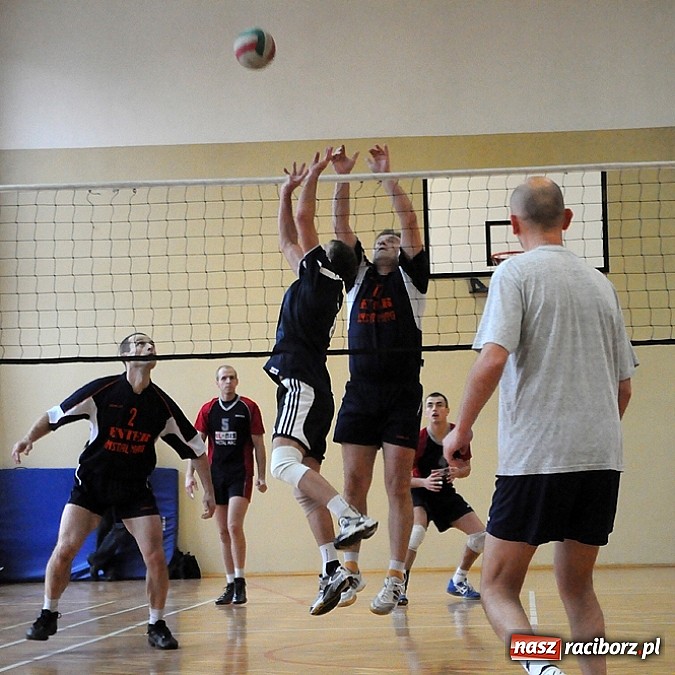 Zdjęcie w galerii na portalu naszraciborz.pl: RLPS: Szósta kolejka za nami wiadomości z regionu