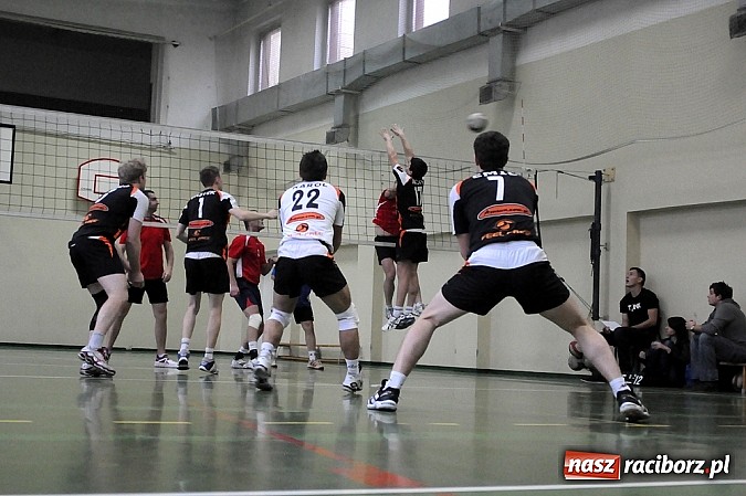 Zdjęcie w galerii na portalu naszraciborz.pl: RLPS: Szósta kolejka za nami wiadomości z regionu