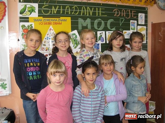 Zdjęcie w galerii na portalu naszraciborz.pl: Dzień Zdrowego Śniadania w SP 15 wiadomości z regionu