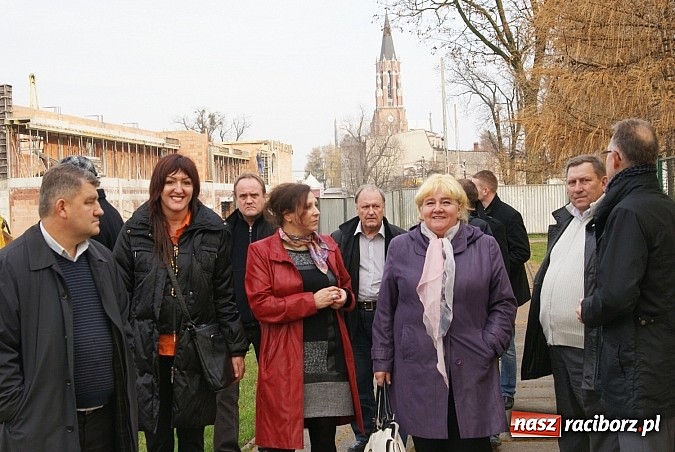 Zdjęcie w galerii na portalu naszraciborz.pl: Komisja wizytowała aquapark wiadomości z regionu