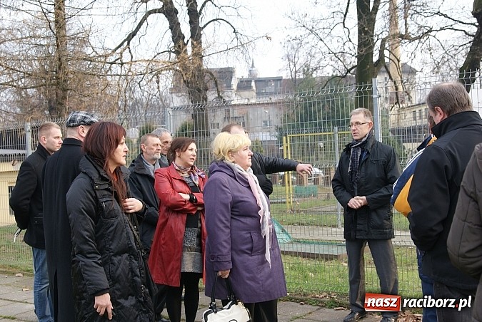 Zdjęcie w galerii na portalu naszraciborz.pl: Komisja wizytowała aquapark wiadomości z regionu