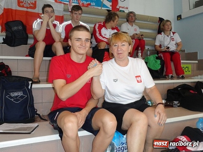 Zdjęcie w galerii na portalu naszraciborz.pl: Pływanie: Nasi zawodnicy z medalami wiadomości z regionu