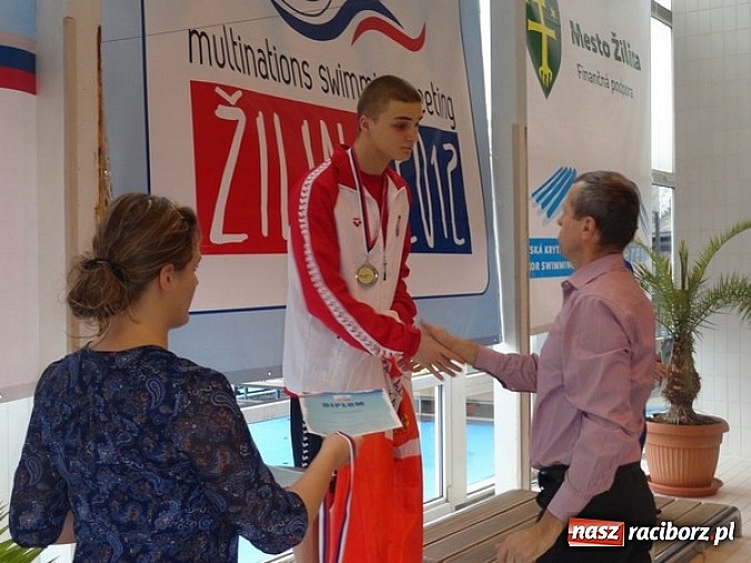 Zdjęcie w galerii na portalu naszraciborz.pl: Pływanie: Nasi zawodnicy z medalami wiadomości z regionu