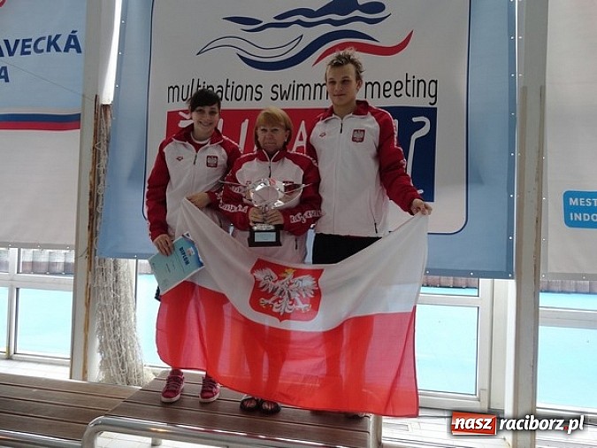 Zdjęcie w galerii na portalu naszraciborz.pl: Pływanie: Nasi zawodnicy z medalami wiadomości z regionu