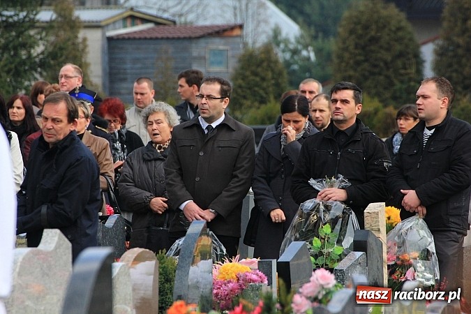 Zdjęcie w galerii na portalu naszraciborz.pl: Ostatnie pożegnanie śp. Mariusza Pendzicha, sołtysa Nędzy i naczelnika OSP wiadomości z regionu