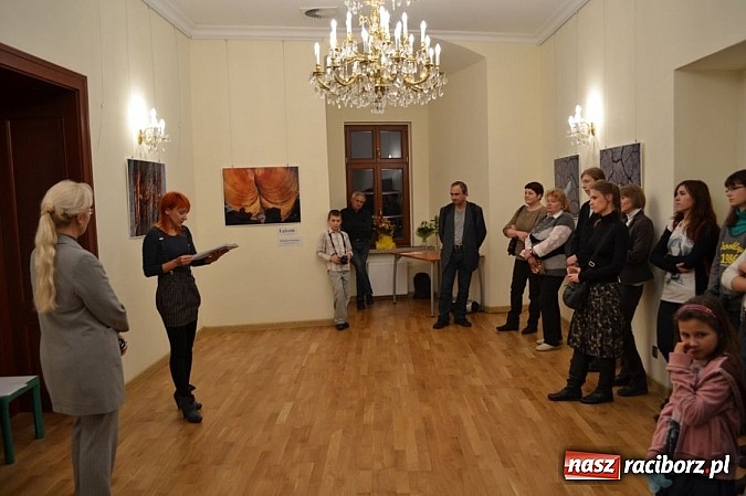 Zdjęcie w galerii na portalu naszraciborz.pl: Łężczok w fotografii - wernisaż Wiesławy Hołyńskiej wiadomości z regionu