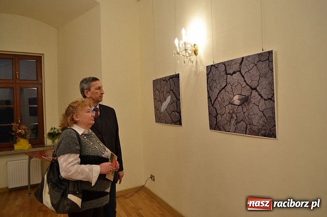 Zdjęcie w galerii na portalu naszraciborz.pl: Łężczok w fotografii - wernisaż Wiesławy Hołyńskiej wiadomości z regionu