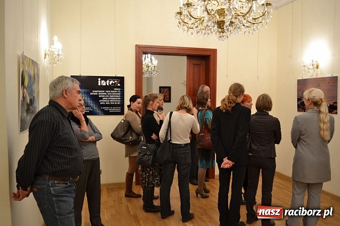 Zdjęcie w galerii na portalu naszraciborz.pl: Łężczok w fotografii - wernisaż Wiesławy Hołyńskiej wiadomości z regionu