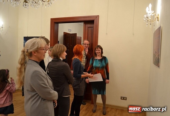 Zdjęcie w galerii na portalu naszraciborz.pl: Łężczok w fotografii - wernisaż Wiesławy Hołyńskiej wiadomości z regionu