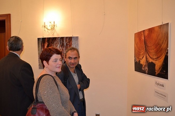 Zdjęcie w galerii na portalu naszraciborz.pl: Łężczok w fotografii - wernisaż Wiesławy Hołyńskiej wiadomości z regionu