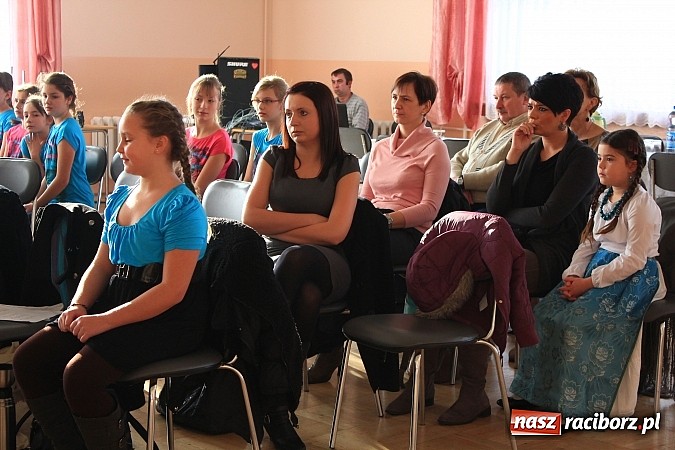 Zdjęcie w galerii na portalu naszraciborz.pl: Śpiewają po polsku i morawsku wiadomości z regionu