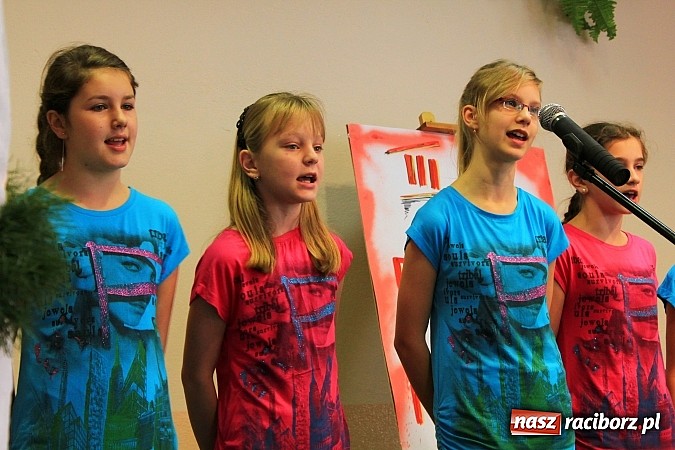 Zdjęcie w galerii na portalu naszraciborz.pl: Śpiewają po polsku i morawsku wiadomości z regionu