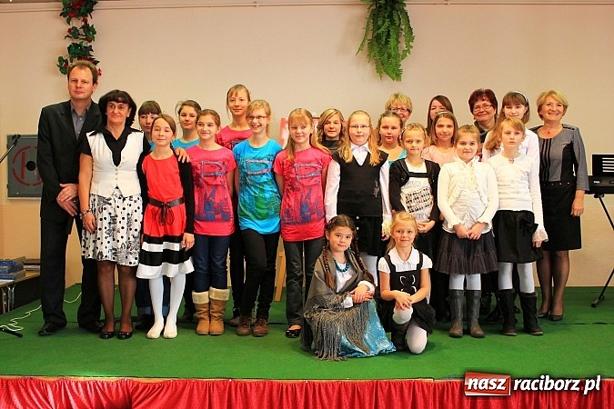 Zdjęcie w galerii na portalu naszraciborz.pl: Śpiewają po polsku i morawsku wiadomości z regionu