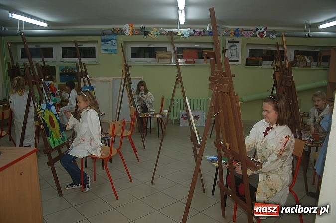 Zdjęcie w galerii na portalu naszraciborz.pl: Dzień otwarty w Szkole na Ostrogu wiadomości z regionu