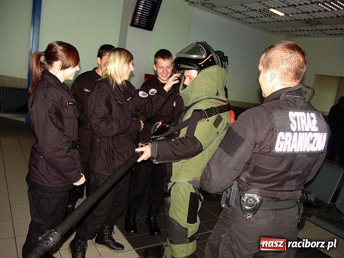 Zdjęcie w galerii na portalu naszraciborz.pl: Młodzież mundurowa w Straży Granicznej  wiadomości z regionu