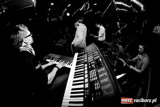 Zdjęcie w galerii na portalu naszraciborz.pl: Koncert Starvin`Marvin na Końcu Świata wiadomości z regionu