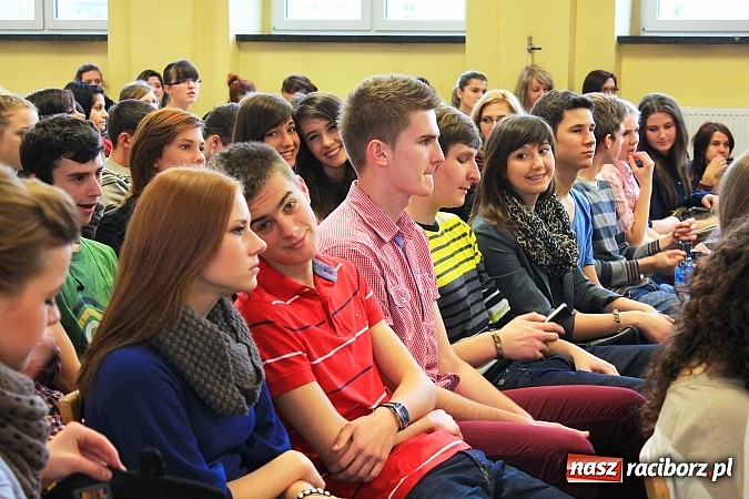 Zdjęcie w galerii na portalu naszraciborz.pl: Talent Show w Ekonomiku. Zwyciężył Przemek Kolowca wiadomości z regionu