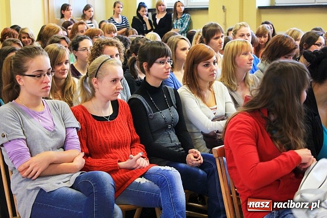 Zdjęcie w galerii na portalu naszraciborz.pl: Talent Show w Ekonomiku. Zwyciężył Przemek Kolowca wiadomości z regionu