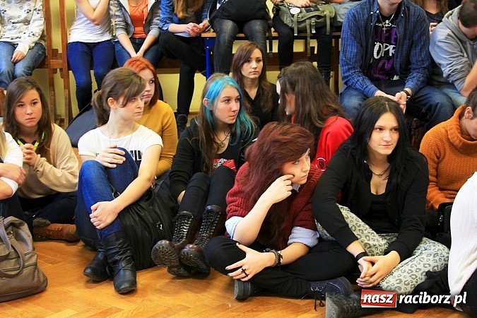 Zdjęcie w galerii na portalu naszraciborz.pl: Talent Show w Ekonomiku. Zwyciężył Przemek Kolowca wiadomości z regionu