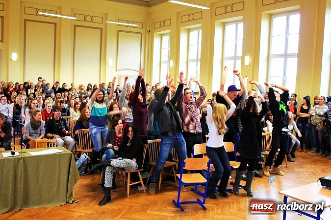 Zdjęcie w galerii na portalu naszraciborz.pl: Talent Show w Ekonomiku. Zwyciężył Przemek Kolowca wiadomości z regionu