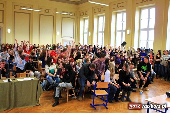 Zdjęcie w galerii na portalu naszraciborz.pl: Talent Show w Ekonomiku. Zwyciężył Przemek Kolowca wiadomości z regionu